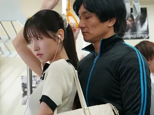 ở nhà một mình thủ dâm