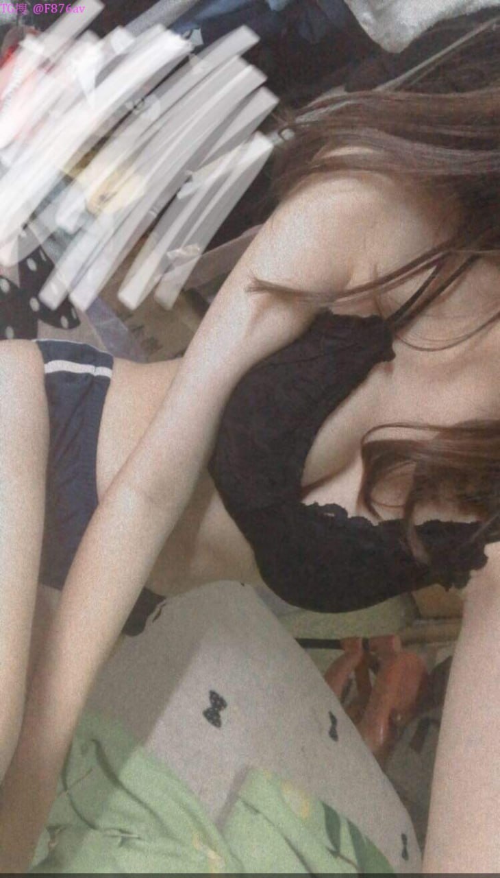 Gã tù vượt ngục biến thái vietsub